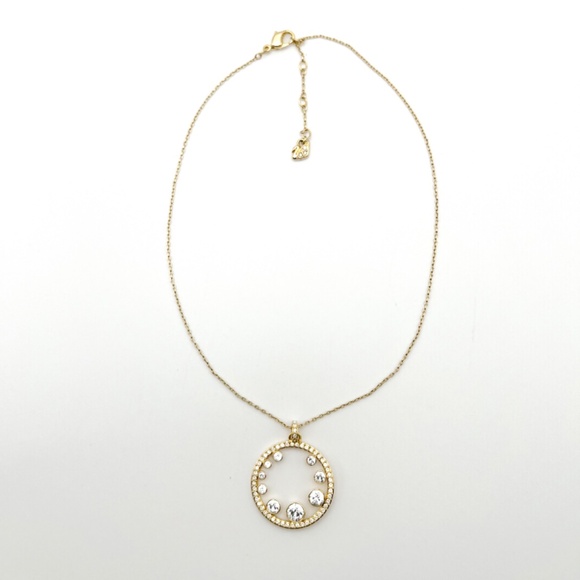 Swarovski White Multi-cut Crystal Pendant with matching Gold-toned Chain - Picture 2 of 4